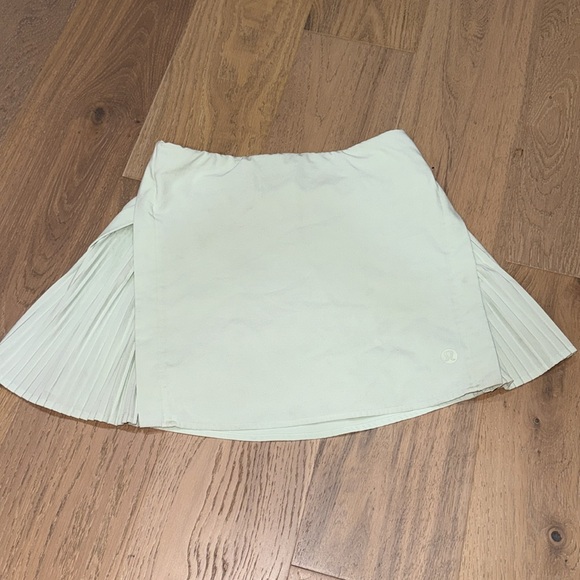 Lululemon Pleated skort - Picture 4 of 8